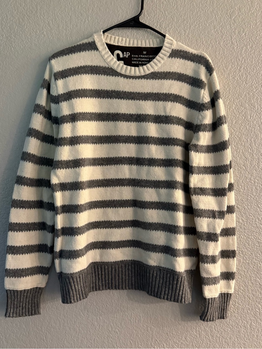 Vintage GAP Women's Cream and Gray Striped Crewneck Sweater [M]